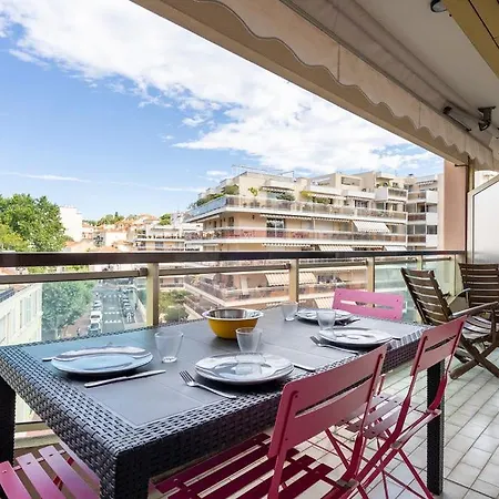 L'aparté Cannois Avec Balcon En Centre-ville Appartamento *