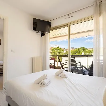 L'aparté Cannois Avec Balcon En Centre-ville *